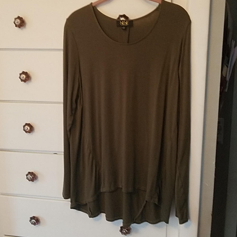 Nene Leakes hi low tee